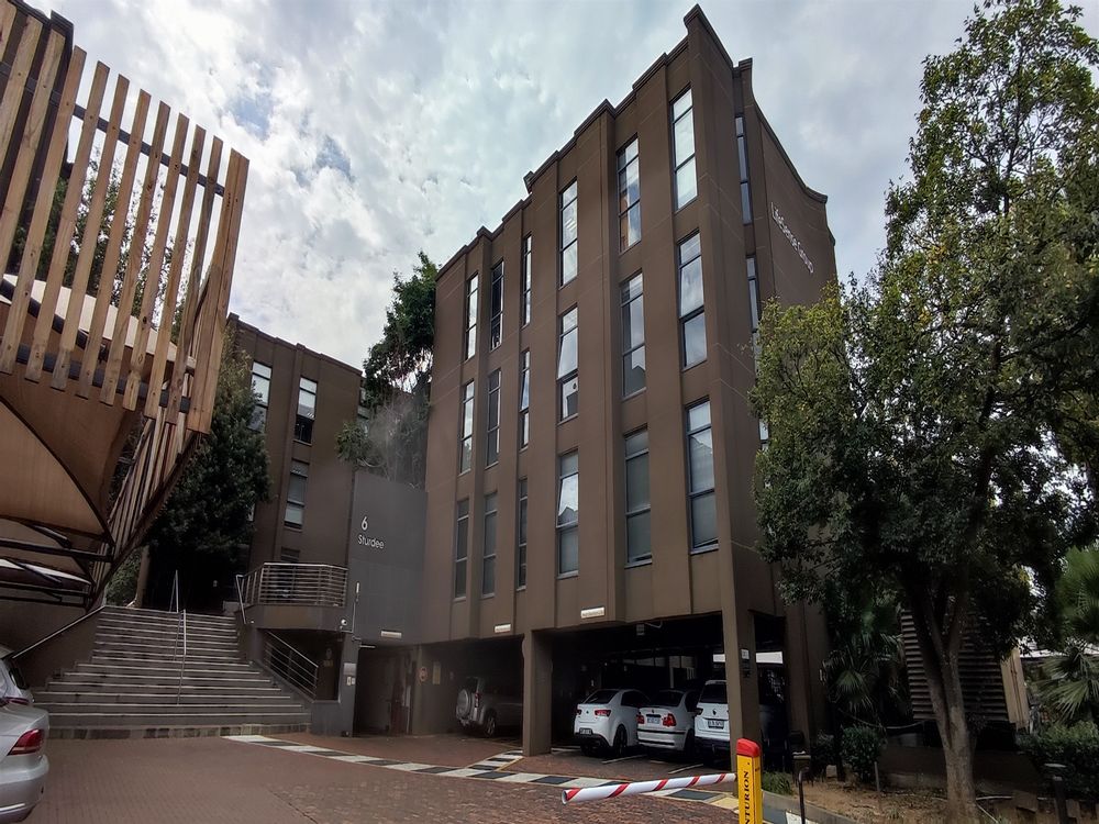 8 Sturdee Aevnue - Rosebank - Exterior