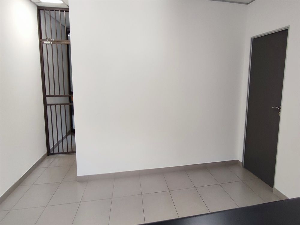 8 Sturdee Ave_2nd Fl_99m² offices_Rosebank_Johannesburg (5)