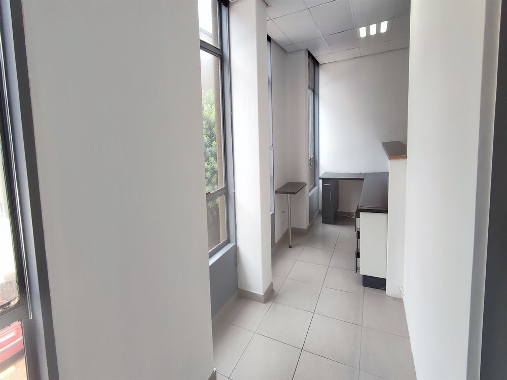 8 Sturdee Ave_2nd Fl_99m² offices_Rosebank_Johannesburg (3)