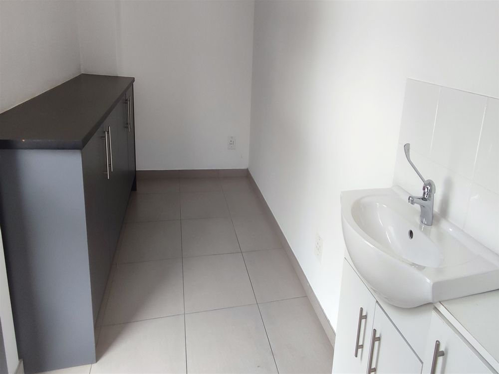 8 Sturdee Ave_2nd Fl_99m² offices_Rosebank_Johannesburg (7)