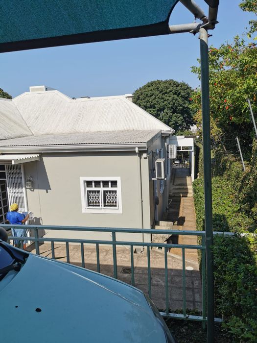 Essenwood Office For Sale: Spacious layout, secure parking, and client-friendly amenities.