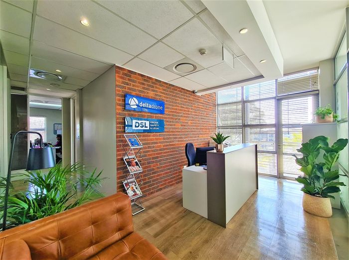 Office to Rent in Chartwell: 190m² with boardroom, private offices, and balconies.