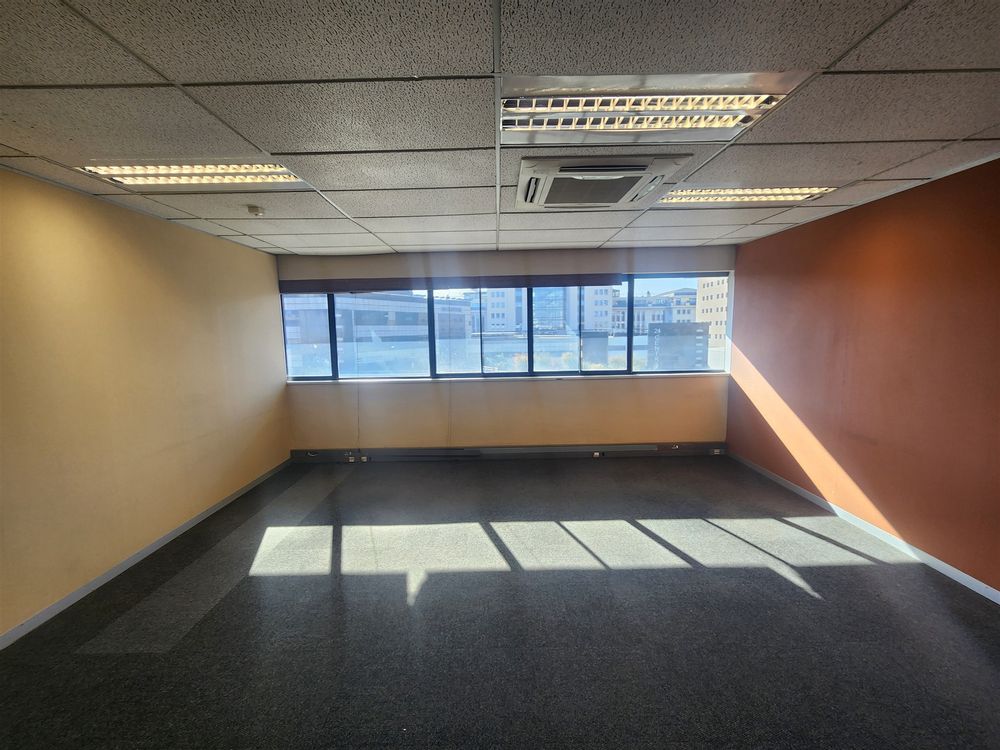 3 Gwen Lane - Sandton - 3rd FL 1536m² (7)