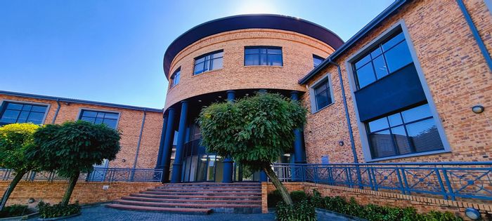 Office To Rent in Edenburg: Fitout, patio, security, and prime location.