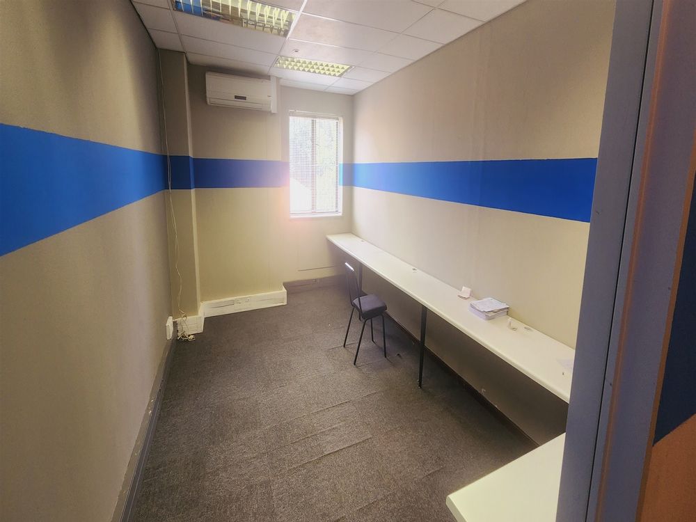 Grayston Ridge Office Park - Sandton - Block A Gr fl 628m² (6)