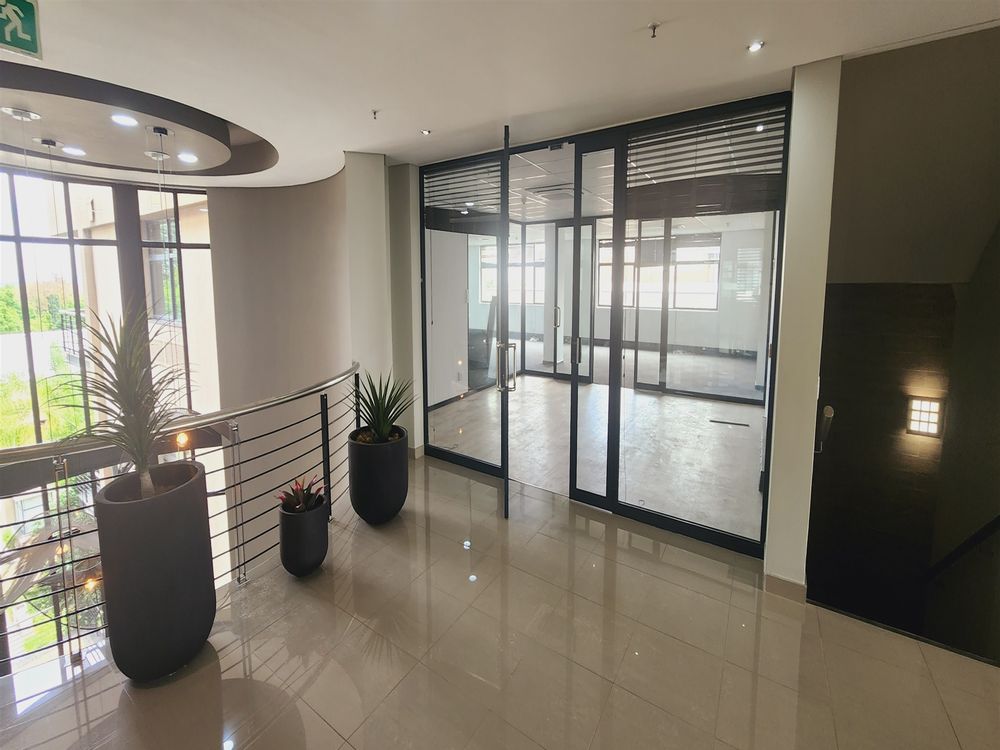 Commerce Square - Sandton - Bldg 3 2nd Fl  512m² Entrance