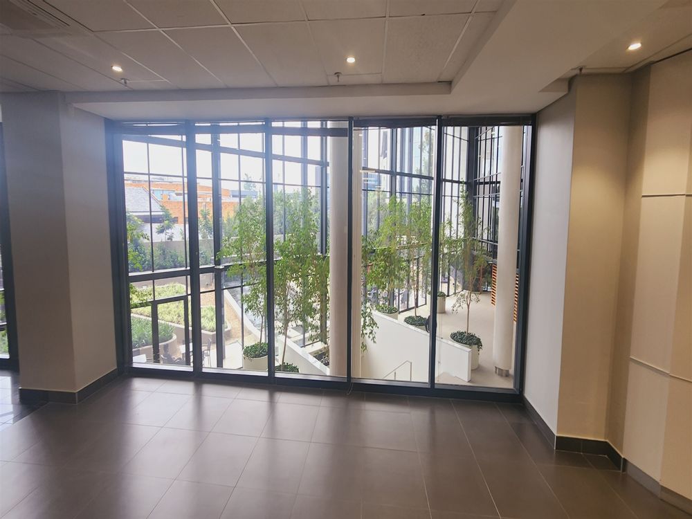 3 Sandown Valley Crescent - Sandton - SW 1stfl 1075m² (12)