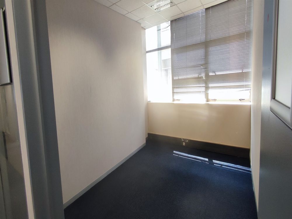 Cradock Square - Rosebank - 3rd floor 564m² (9
