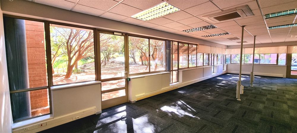 The Woodlands-Woodmead-Building 18 (10)