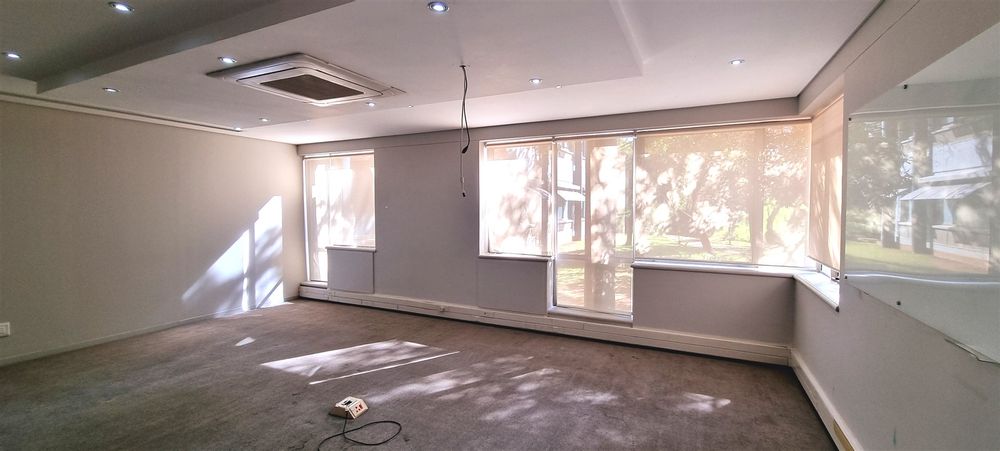 The Woodlands-Woodmead-Building 18 (4)