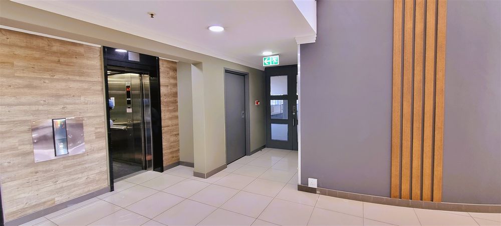 The Woodlands Office Park-Building 12 (2)