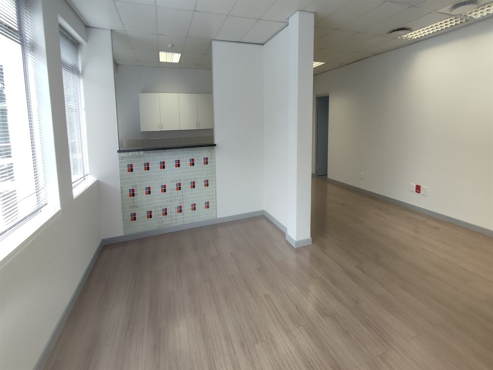 33 Fricker Road-Illovo-2ndFl 936.7m² (10)