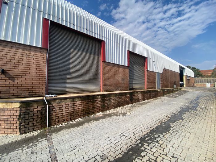 Industrial Warehouse To Rent in Halfway House with secure access and ample parking.