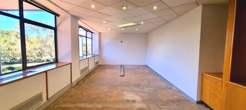 The Woodlands-Woodmead-Building 26 (7)