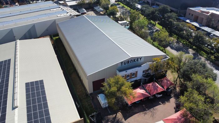 Industrial warehouse to rent in Linbro Park with 2 roller doors and 250 amps power.