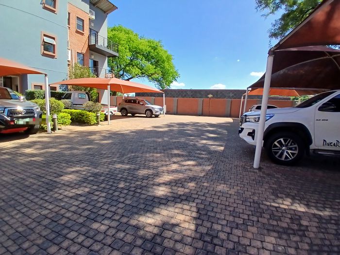 Office to Rent in Bo Dorp: Shared amenities, secure access, great visibility.