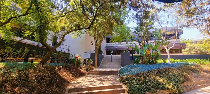 Office to Rent in Woodmead: Fully furnished, training room, private patio, 24/7 security.