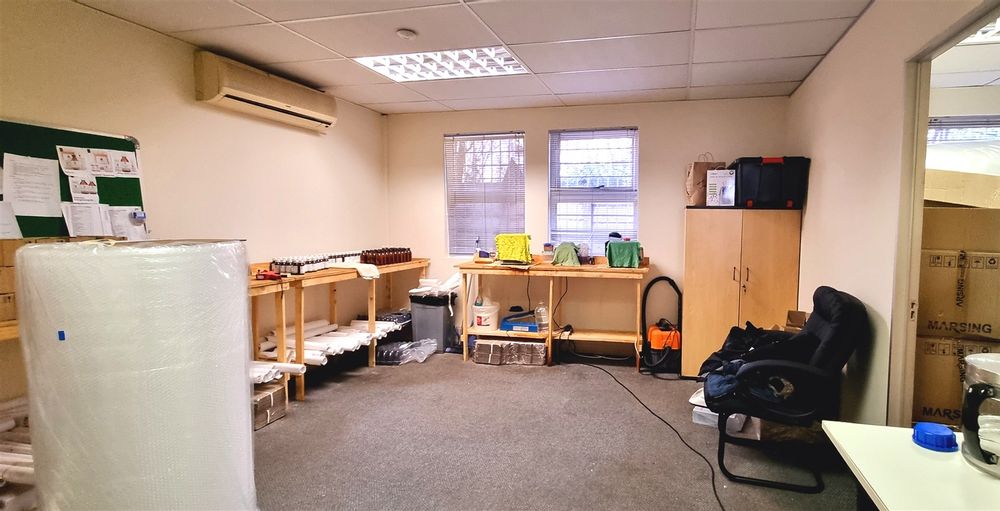 4 Coombe Place-Edenburg-Unit 3 (8)