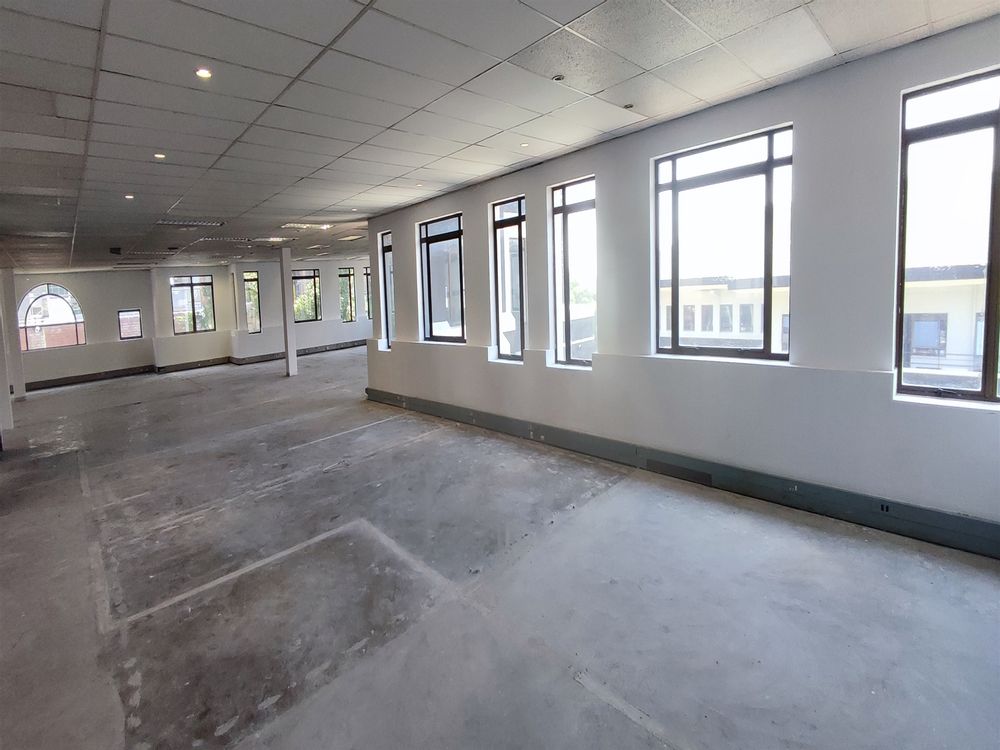 Hyde Park Lane Edinburgh gate 1st fl 389m² (2)