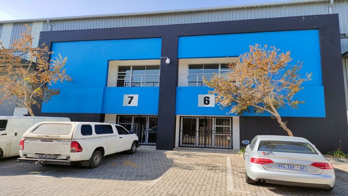 Industrial unit to rent in Lanseria with offices, mezzanine, and secure access.