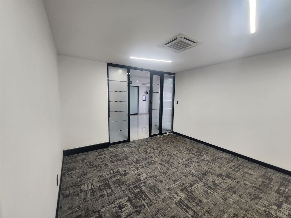 Commerce Square - Sandton- Building 4 gr fl 298 sqm (9