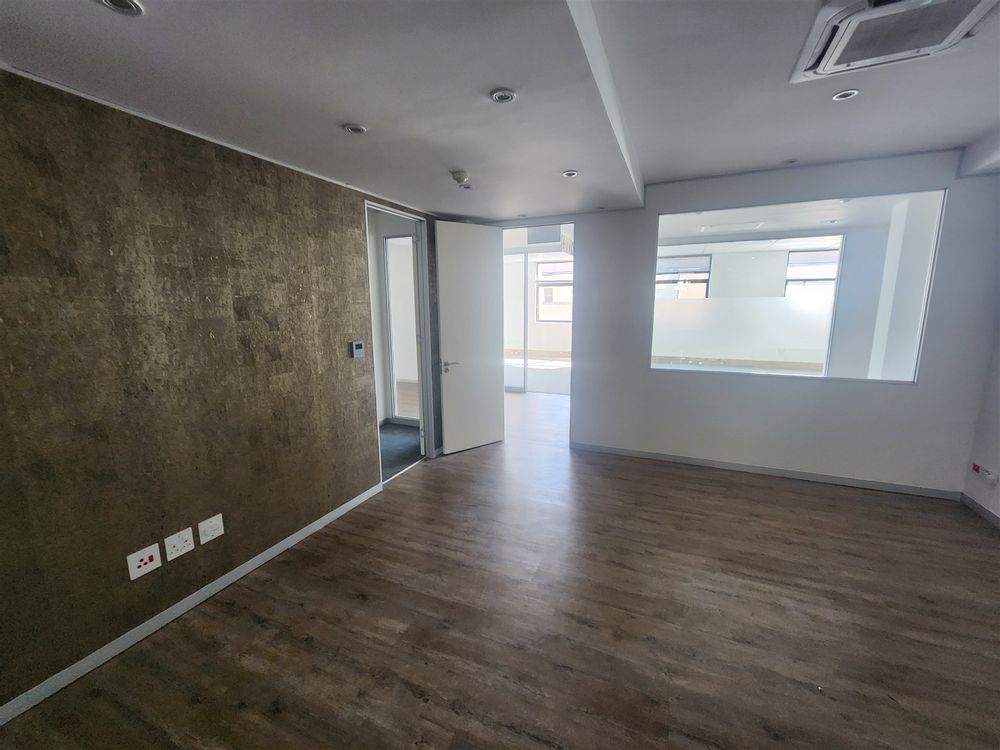 Commerce Square - Sandton- Building 3 1st fl 298m² (1