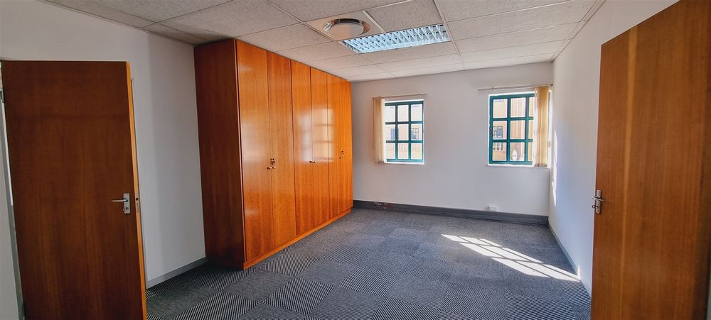 3 Eglin Road-Sunninghill-Crescent 1 (17)