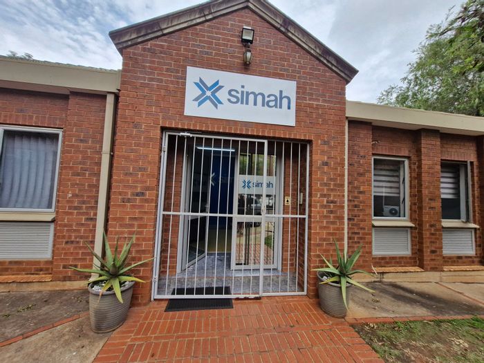 Office to Rent in Die Hoewes: 6 offices, boardroom, kitchen, load shedding free.