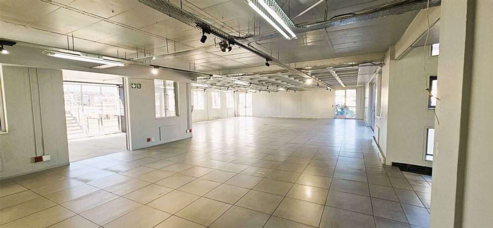 2 Witkoppen Road-Sunninghill-Wall Street 15)