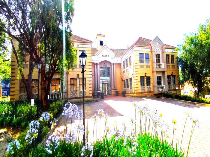 Dunkeld Office To Rent: Prime location, secure access, flexible layouts, and backup utilities.