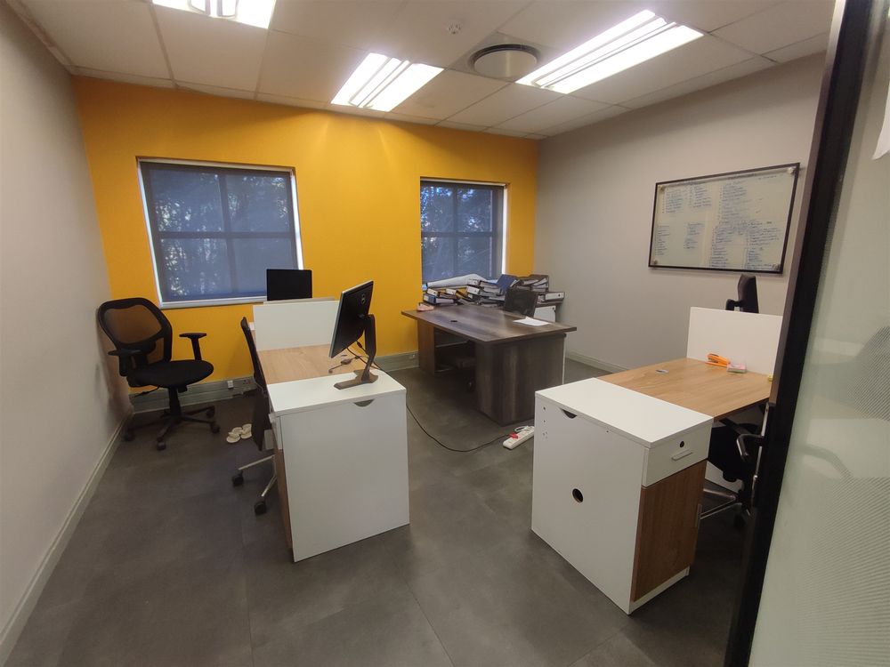 16 Fricker Road- Illovo - Grfl 194.18m² (4