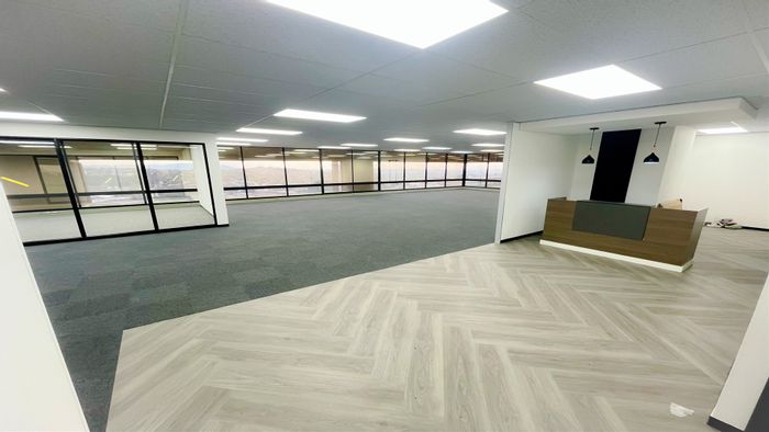 Auckland Park Office To Rent: 333 m², secure building, close to amenities.