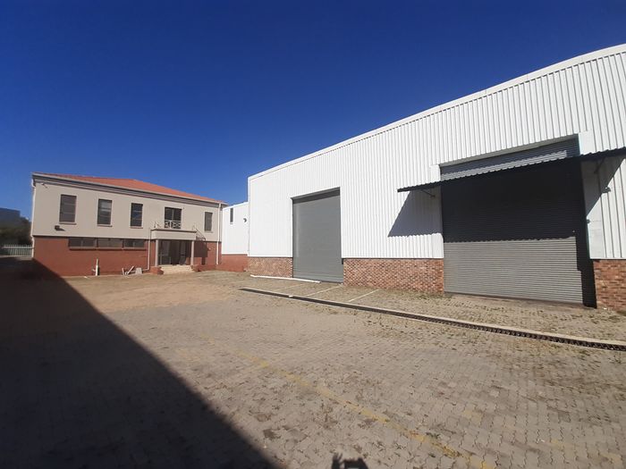 Industrial property in Linbro Park to rent with office, warehouse, and parking.