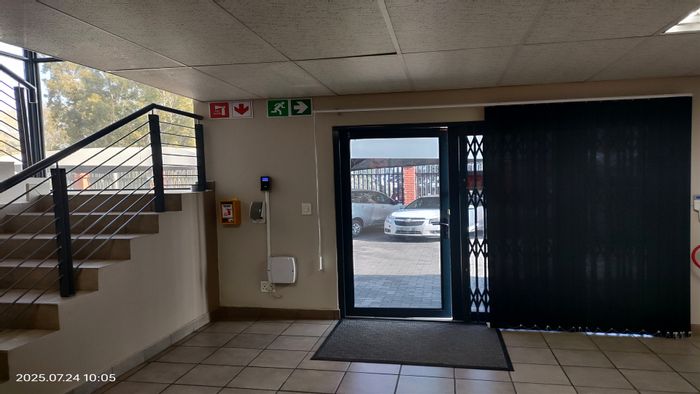 Industrial unit in Strijdompark To Rent: 225sqm, secure access, 60 amps power.