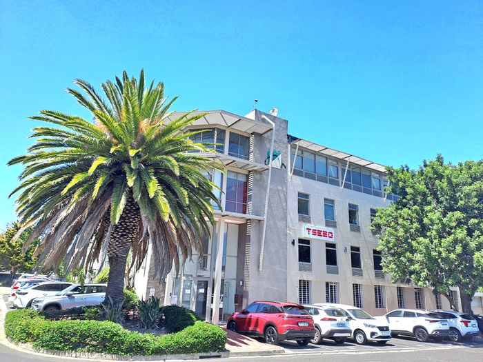 Prime Tyger Valley office for rent, 24-hour security, customizable layout, parking available.