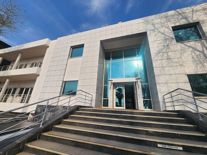 To Rent: Office in Sandown with balcony, furnished, utilities included, prime location.