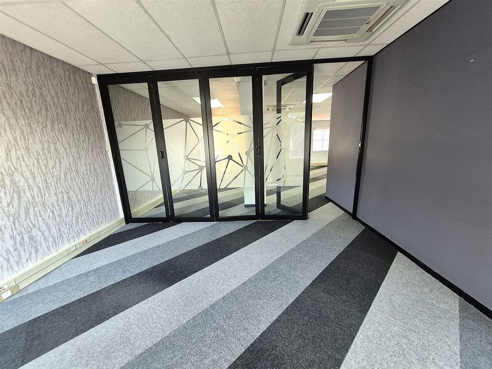383m²_office_to_let_1st fl-57 _6th_ Rd_Hyde_Park (4