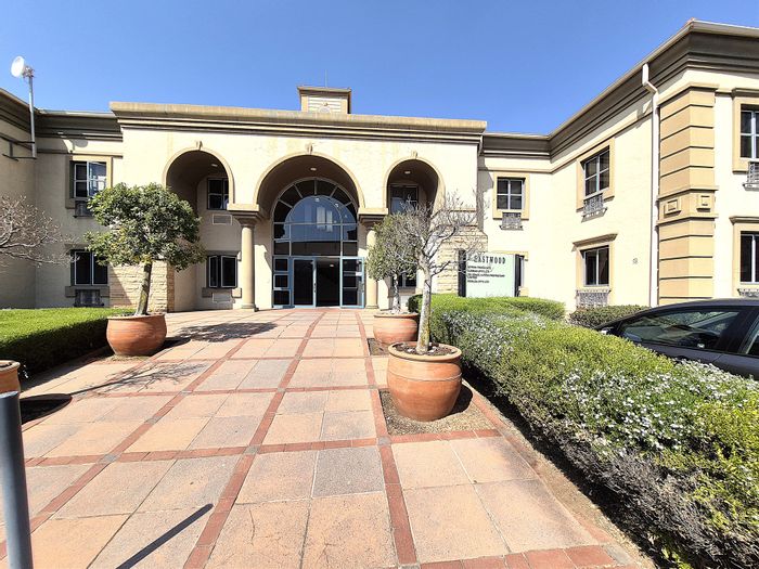 242m2 Office Suite To Rent in Hyde Park – Fully Fitted, 24-Hour Security