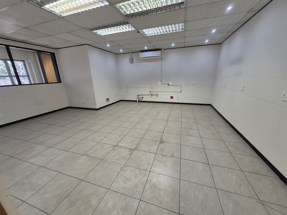 242m²_offices_to_let_1st_Fl_ _Eastwood_67_6th_ Rd_ Hyde_Park  (6