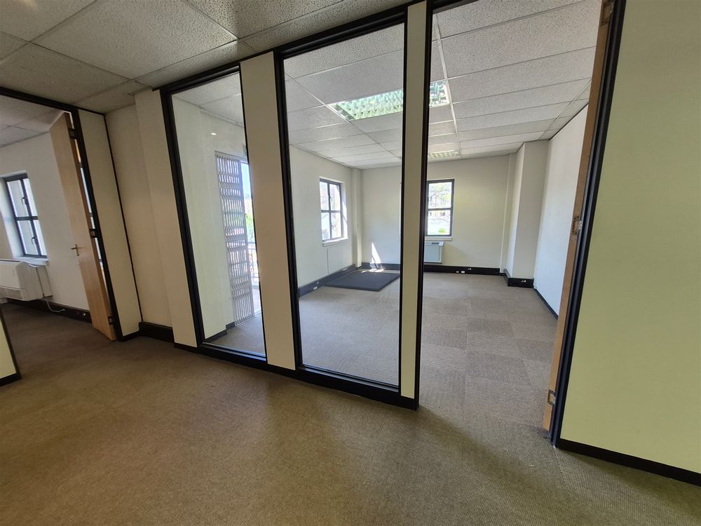 242m²_offices_to_let_1st_Fl_ _Eastwood_67_6th_ Rd_ Hyde_Park  (7