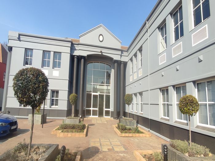 Illovo Office To Rent: Prime location, secure parking, 24-hour access, near amenities.