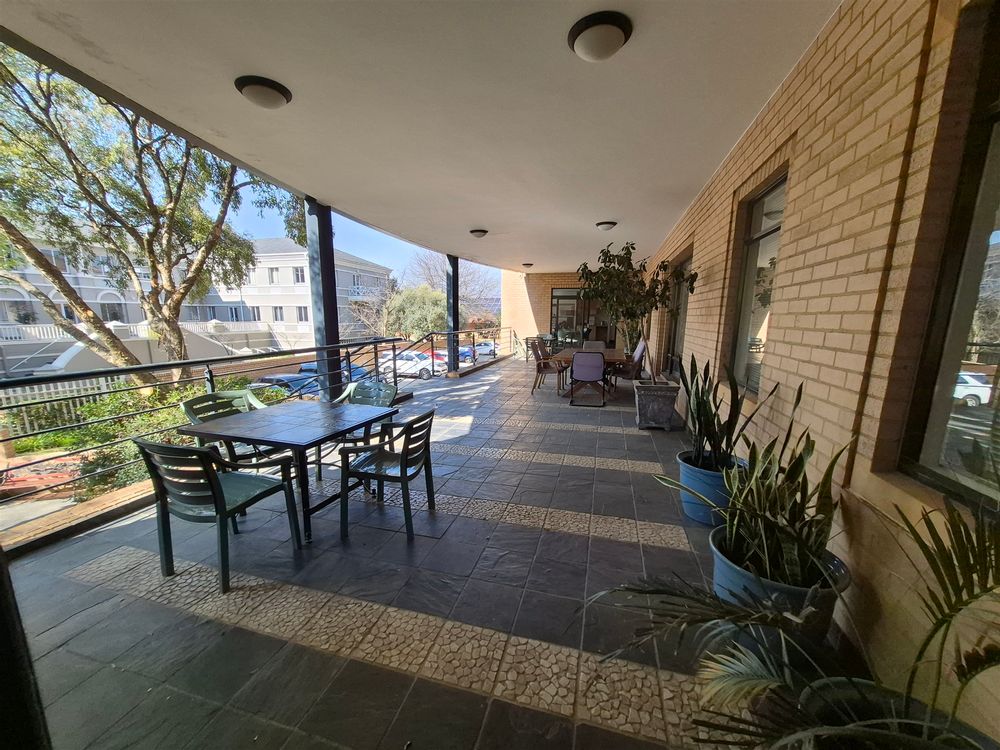 32 Fricker Road-Illovo-Grfl-308m² (6