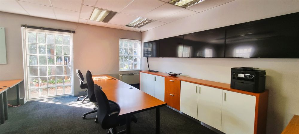 4 Georgian Crescent-Bryanston-Standalone 692m² (6)