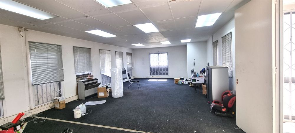 382 Rivonia Road-Edenburg-Standalone 500m² (4)