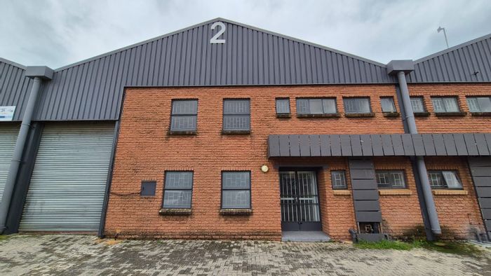 Industrial mini warehouse to rent in Silvertondale with office, security, and 3-phase power.