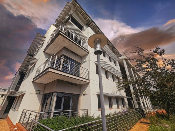 Office To Rent in Edenburg: Plug-and-play spaces with utilities included, secure access.