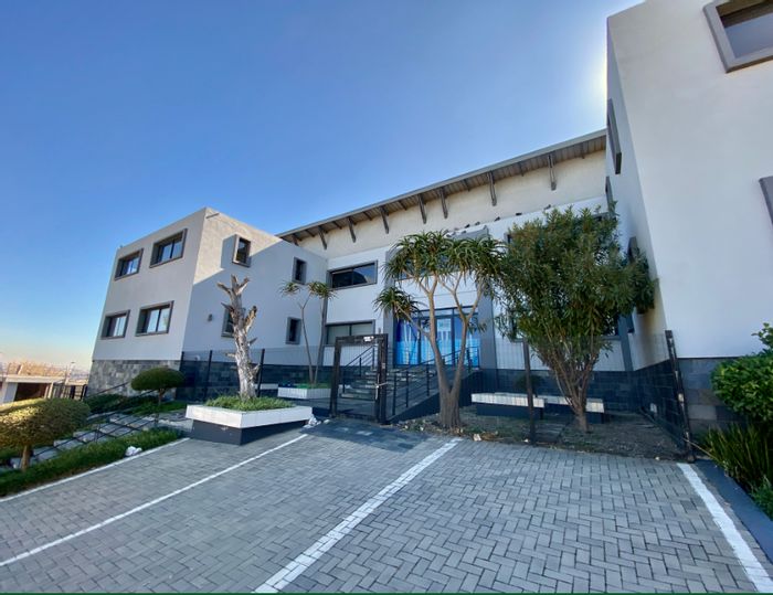 Versatile office, showroom, and warehouse space for sale in Halfway House.