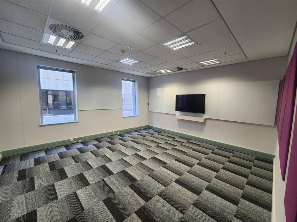 90 Grayston Dr - Sandton -1st Fl 1418m² (8