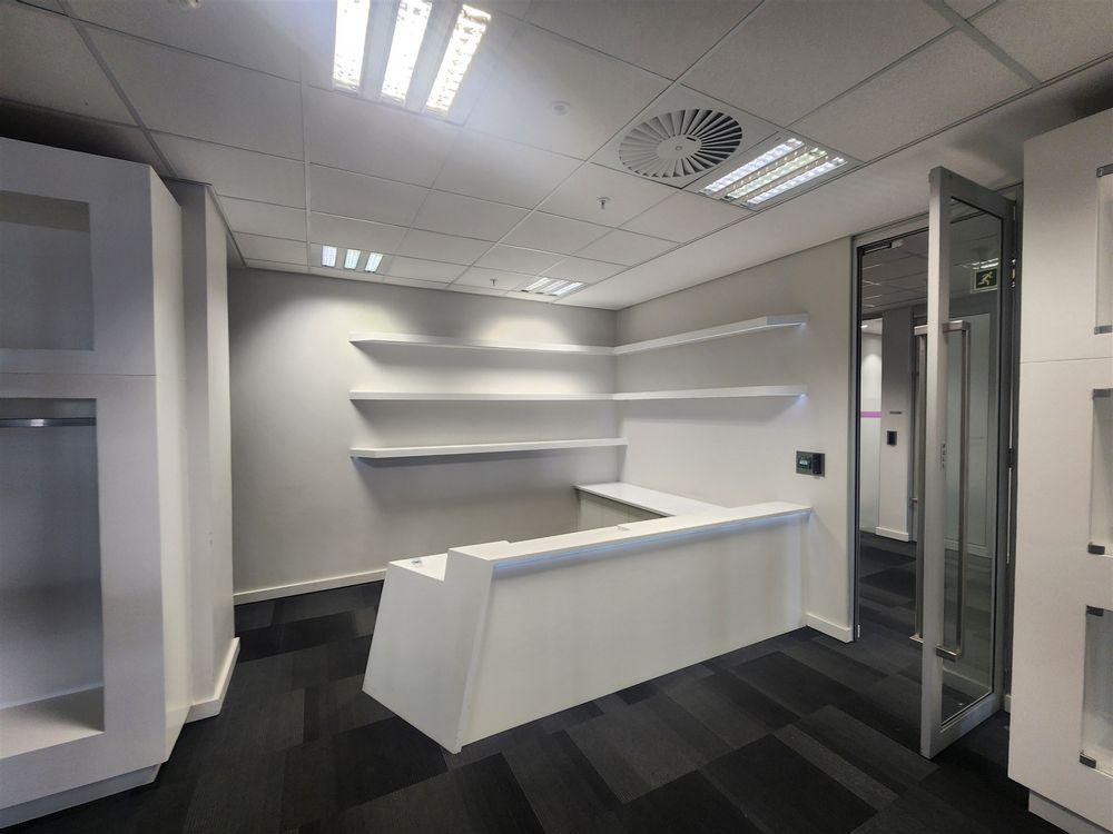 90 Grayston Dr - Sandton -1st Fl 1418m² (10