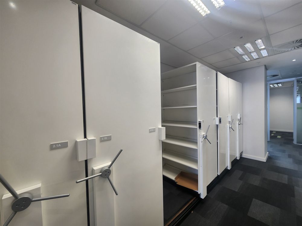 90 Grayston Dr - Sandton -2nd Fl 1742m² (12